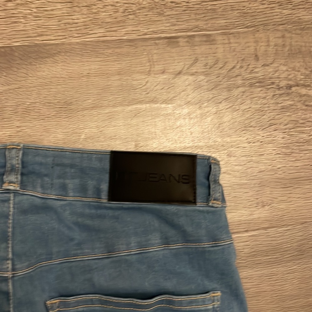 Jeans - Picture 4 of 4